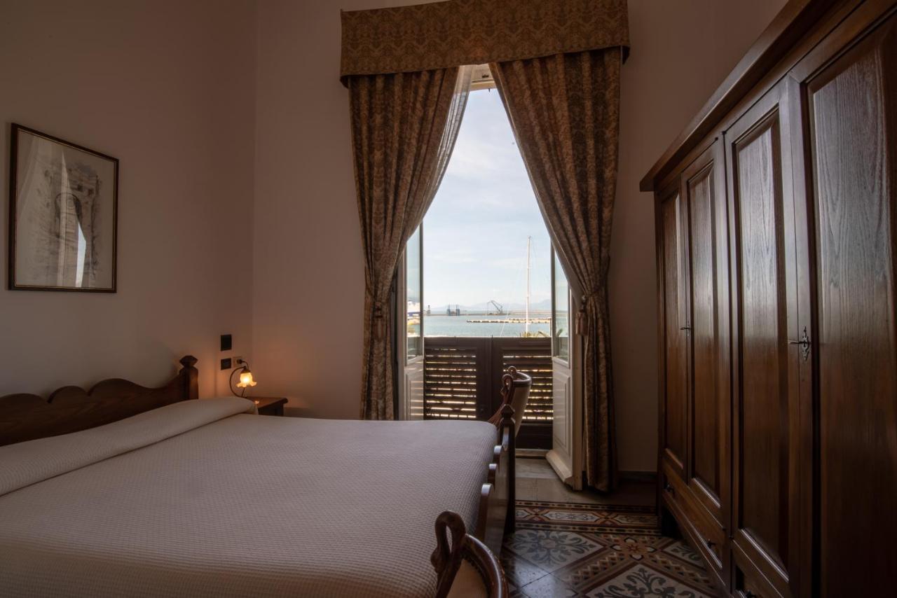 Hotel Aer Bj Vittoria Cagliari Bagian luar foto