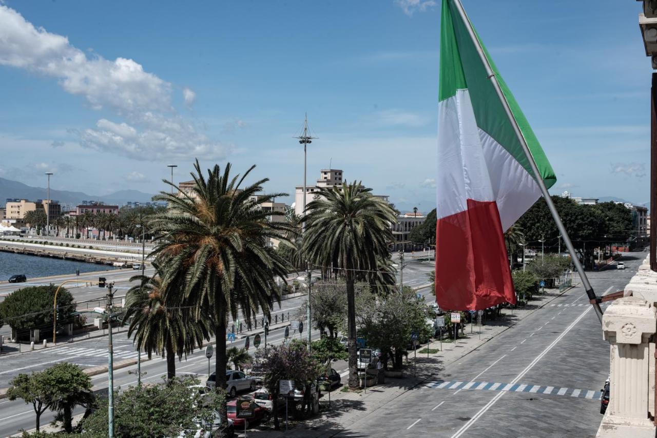 Hotel Aer Bj Vittoria Cagliari Bagian luar foto