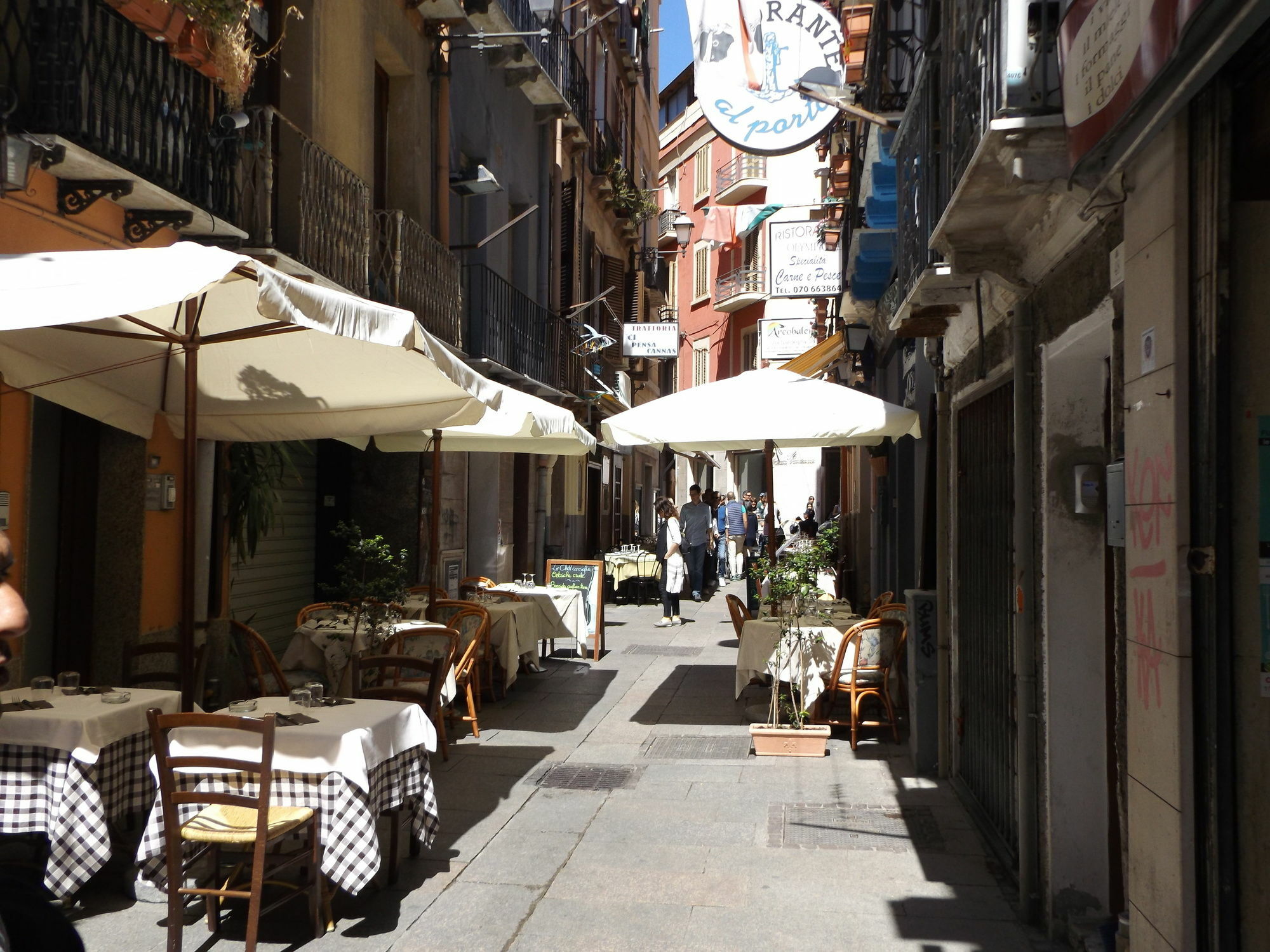 Hotel Aer Bj Vittoria Cagliari Bagian luar foto