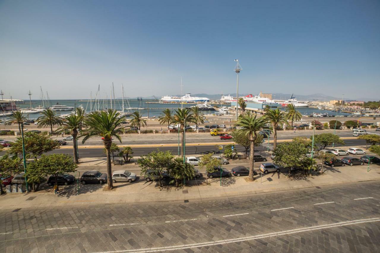 Hotel Aer Bj Vittoria Cagliari Bagian luar foto